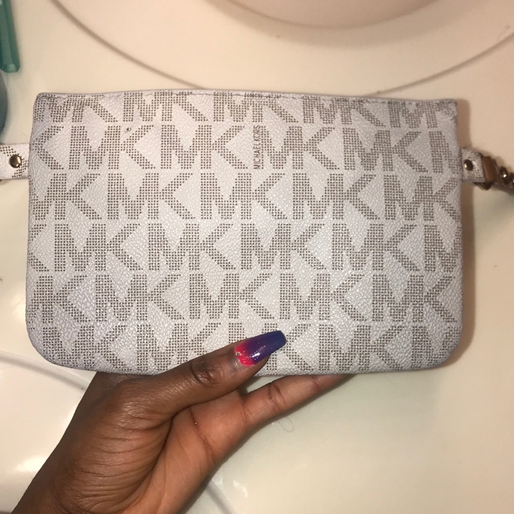 White MK fanny pack - Picture 5 of 6
